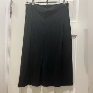 Women’s Black A-Line Knee-Length Skirt